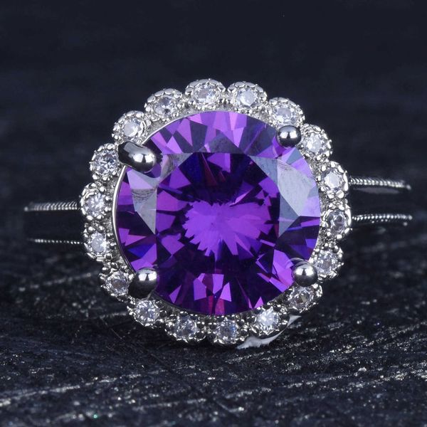 2021 silver new fashion light luxury temperament simulated purple high carbon diamond ring for women elegant jewelry, Slivery;golden
2021 silver new fashion light luxury temperament simulated purple high carbon diamond ring for women elegant jewelry, Slivery;golden