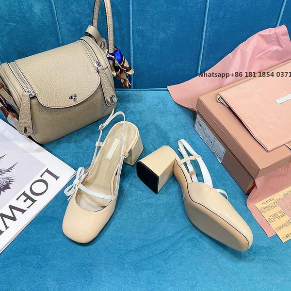 summer womens shoes high heels sandals ladies casual scuffs block heel outdoor shopping letters with box size35-39, Red;white
summer womens shoes high heels sandals ladies casual scuffs block heel outdoor shopping letters with box size35-39, Red;white