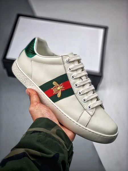 2021 men women flat sneakers casual shoes green black white navy blue oreo rainbow fashion mens trainer outdoor sports shoe size 36-44
2021 men women flat sneakers casual shoes green black white navy blue oreo rainbow fashion mens trainer outdoor sports shoe size 36-44