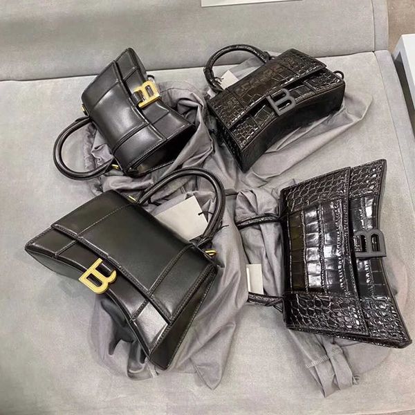 handbag 2021 new b family alligator hourglass light luxury women's leather one shoulder cross carry on white handbag zly
handbag 2021 new b family alligator hourglass light luxury women's leather one shoulder cross carry on white handbag zly