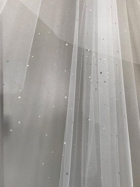 bridal veils 2 layer soft tulle veil , crystal veil, drop wedding simple cathedral long, Black
bridal veils 2 layer soft tulle veil , crystal veil, drop wedding simple cathedral long, Black