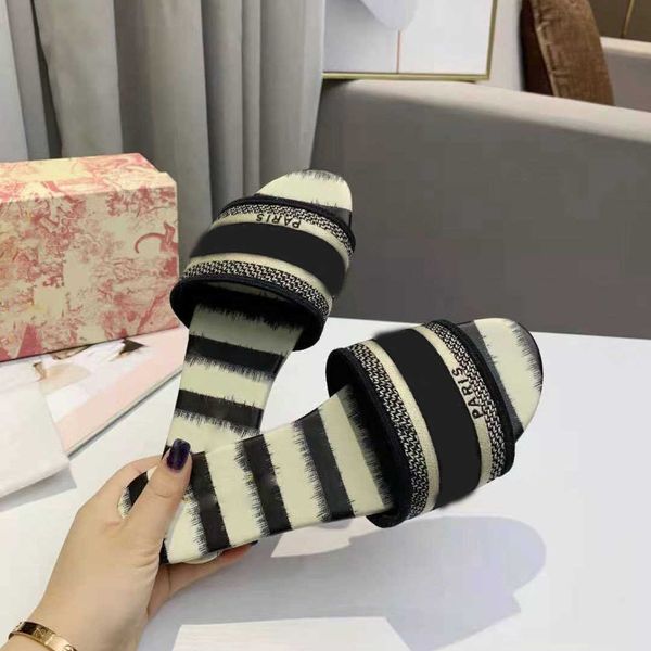 2021 paris women's slippers beach fashion luxury summer sandals multicolor embroidered letter size 35-41, Black
2021 paris women's slippers beach fashion luxury summer sandals multicolor embroidered letter size 35-41, Black