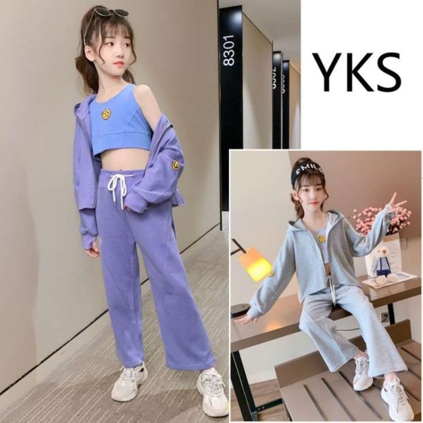 red girls' 7 net smile vest hooded coat wide leg pants three piece set 8 children's suit spring and autumn 2021, White
red girls' 7 net smile vest hooded coat wide leg pants three piece set 8 children's suit spring and autumn 2021, White