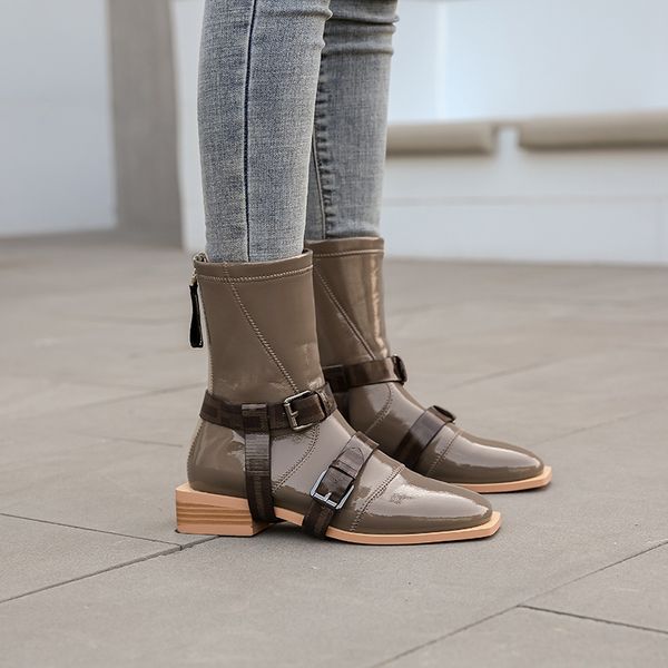 2021 autumn winter fashion buckle boots solid genuine leather comfortable round toe shoes new ankle womens boots, Black
2021 autumn winter fashion buckle boots solid genuine leather comfortable round toe shoes new ankle womens boots, Black