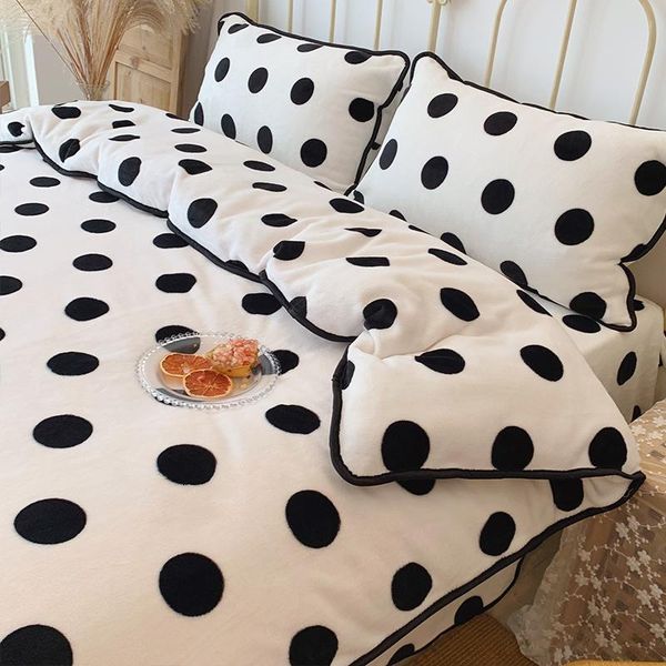 bedding sets smooth creativity set washable thick fluffy polyester warm juego de sabanas mariage decoration ec50ct
bedding sets smooth creativity set washable thick fluffy polyester warm juego de sabanas mariage decoration ec50ct