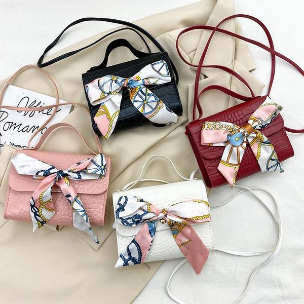 shoulder bags 2021 spring and summer trend fashion versatile crocodile silk scarf small square bag texture single messenger
shoulder bags 2021 spring and summer trend fashion versatile crocodile silk scarf small square bag texture single messenger