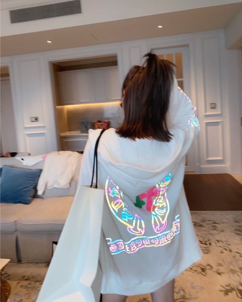 european goods 2021 autumn new fashion brand ch horseshoe sanskrit cross reflective loose zipper hooded sweater jacket women, Black
european goods 2021 autumn new fashion brand ch horseshoe sanskrit cross reflective loose zipper hooded sweater jacket women, Black