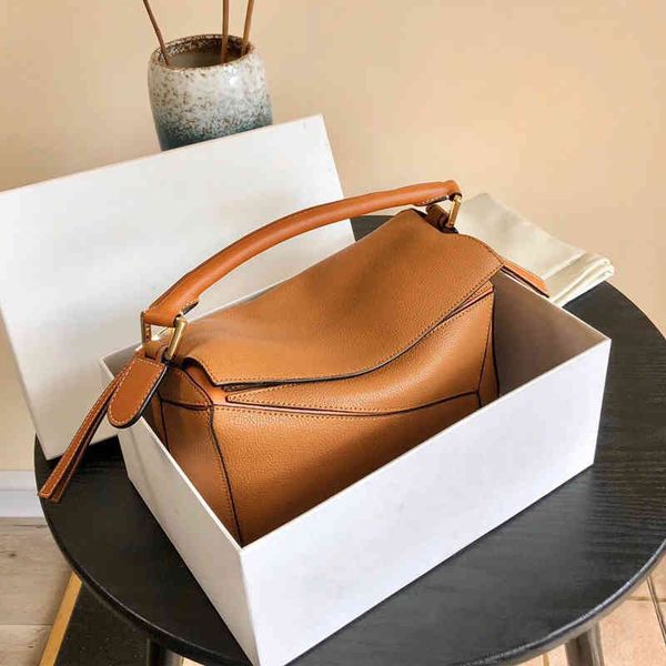 designer handbags paul herme 2021 leather women's mini geometry cowhide pillow one shoulder messenger bag splicing bb
designer handbags paul herme 2021 leather women's mini geometry cowhide pillow one shoulder messenger bag splicing bb