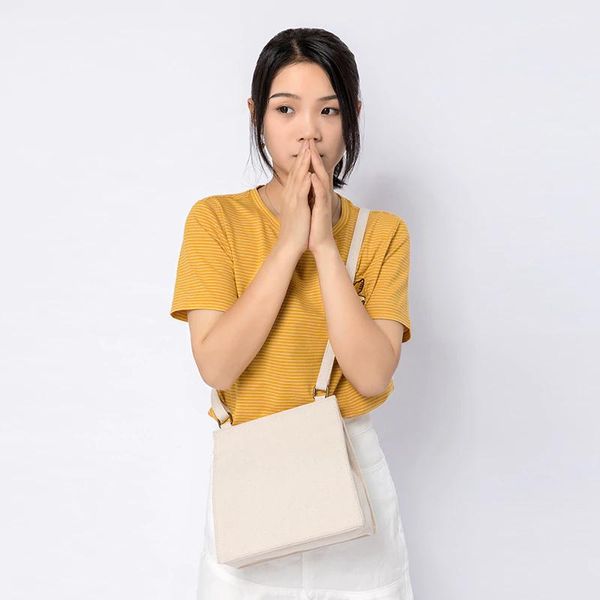 western style small canvas literary handbags mori shoulder square bags 
western style small canvas literary handbags mori shoulder square bags