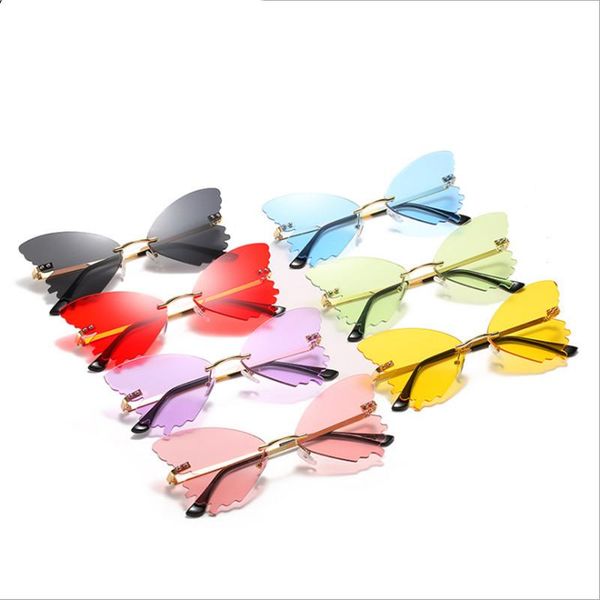 sunglasses 2021 personality butterfly shape ladies men fashion color lens metal frame retro luxury party brand designer, White;black
sunglasses 2021 personality butterfly shape ladies men fashion color lens metal frame retro luxury party brand designer, White;black