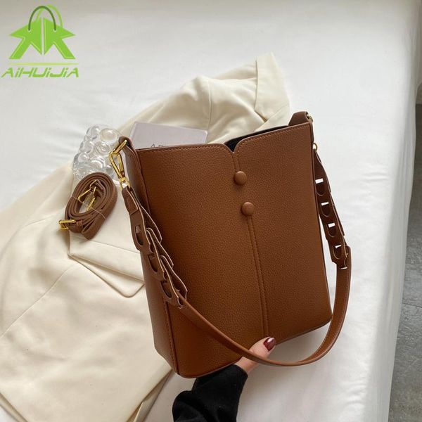 evening bags brand design luxury ladies pu leather shoulder large capacity retro messenger bag solid color crossbody for female
evening bags brand design luxury ladies pu leather shoulder large capacity retro messenger bag solid color crossbody for female