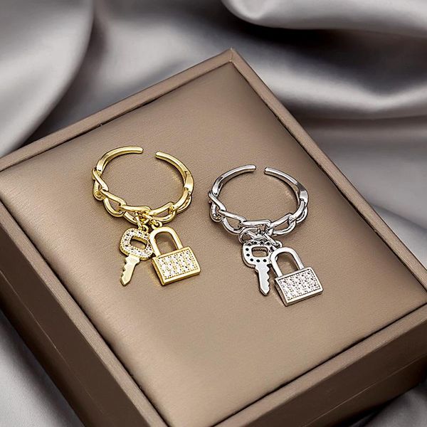 cluster rings vsnow unique design cz stone key lock ring for women chunky curb chain gold color open adjustable hollow metal index finger, Golden;silver
cluster rings vsnow unique design cz stone key lock ring for women chunky curb chain gold color open adjustable hollow metal index finger, Golden;silver
