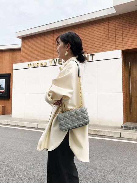 Fashion Shoulder Cross Luxury Designer Oblique Women Body Bags Embroidery Thread Diamond Lattice Plain Vintage Genuine Leather Handbags 2021
Fashion Shoulder Cross Luxury Designer Oblique Women Body Bags Embroidery Thread Diamond Lattice Plain Vintage Genuine Leather Handbags 2021