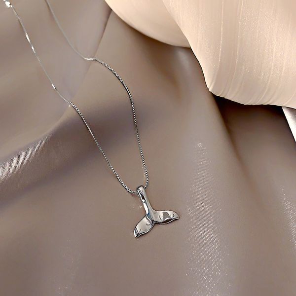 former 3 same silver necklace female versatile fishtail pendant dolphin pendant clavicle chain
former 3 same silver necklace female versatile fishtail pendant dolphin pendant clavicle chain