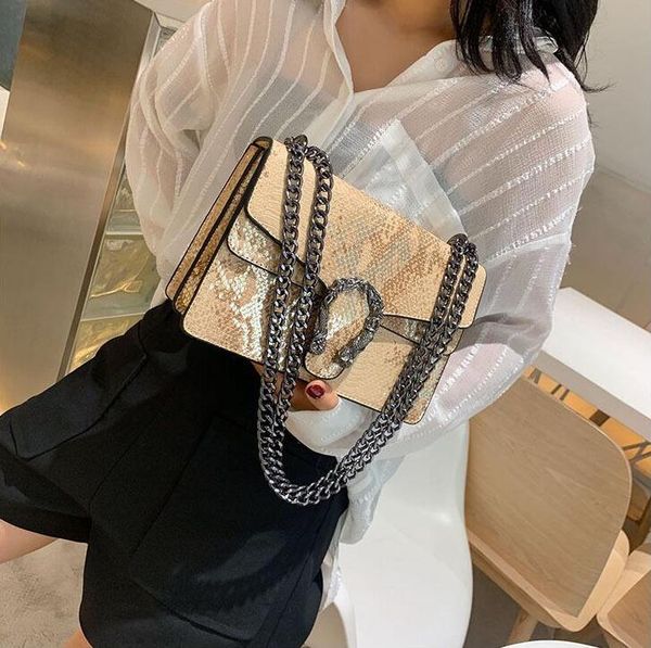 Factory wholesale women bag snake chain bags color contrast leather messenger handbag fashion snakes leathers shoulder handbags
Factory wholesale women bag snake chain bags color contrast leather messenger handbag fashion snakes leathers shoulder handbags