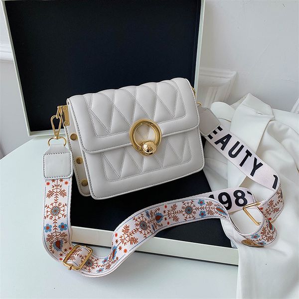 single shoulder msenger bag 2021 versatile fashion leisure msenger simple korean small square women's bag
single shoulder msenger bag 2021 versatile fashion leisure msenger simple korean small square women's bag