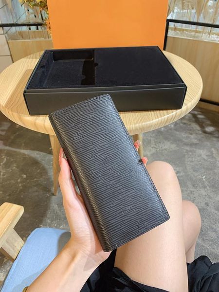 wallets the first layer of cowhide hand bag wallet + leather double buckle belt full set gift box packaging, owner's own money 20, Red;black
wallets the first layer of cowhide hand bag wallet + leather double buckle belt full set gift box packaging, owner's own money 20, Red;black
