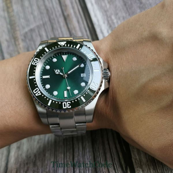 44mm nh35/miyota8215 saffier gentlemen automatic watch sea date green dial mechanical lumen face oyster tape ceramic rotary rim, Slivery;brown
44mm nh35/miyota8215 saffier gentlemen automatic watch sea date green dial mechanical lumen face oyster tape ceramic rotary rim, Slivery;brown