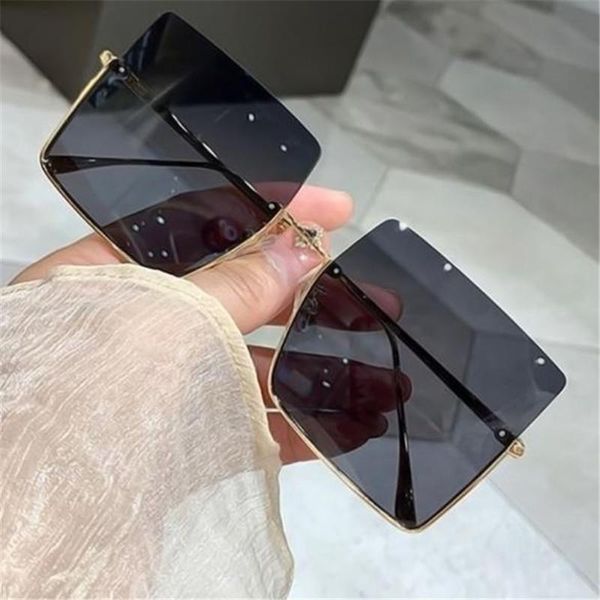 luxury large half frame square sunglasses women retro metal sun glasses men gradient ocean lens shades eyewear female, White;black
luxury large half frame square sunglasses women retro metal sun glasses men gradient ocean lens shades eyewear female, White;black