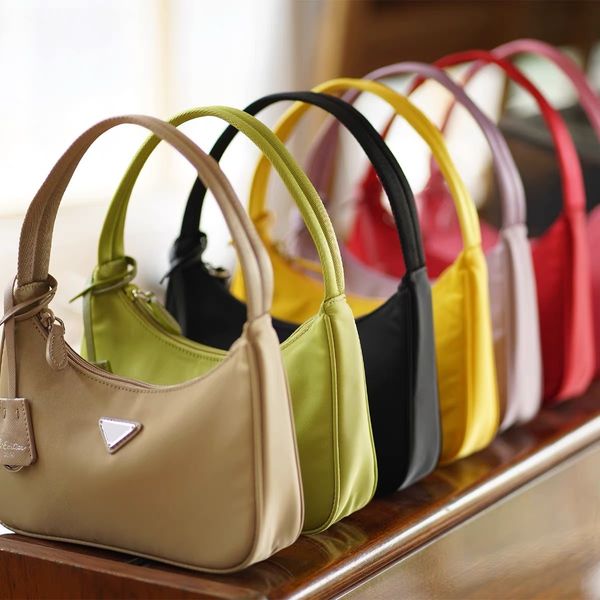 luxury handbags and storage p's armpit bag hobo three in one women's nylon magic stick kendou middle ancient hand lift diagonal cr
luxury handbags and storage p's armpit bag hobo three in one women's nylon magic stick kendou middle ancient hand lift diagonal cr