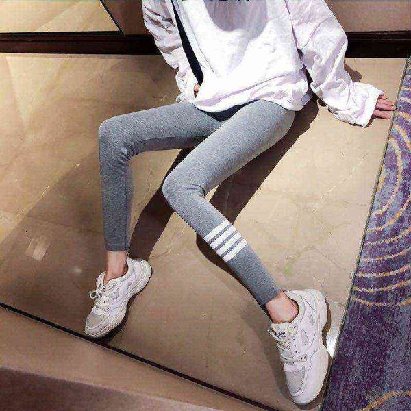 women's leggings spring autumn printed legging wear high waist elastic four circle tracels thin leg yoga and small black pants
women's leggings spring autumn printed legging wear high waist elastic four circle tracels thin leg yoga and small black pants