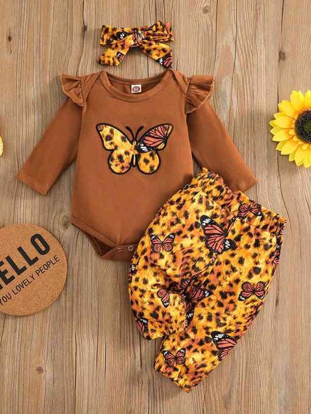 baby butterfly embroidery ruffle trim bodysuit & sweatpants with headband she, White
baby butterfly embroidery ruffle trim bodysuit & sweatpants with headband she, White