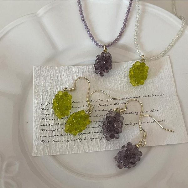chokers huanzhi 2021 korean summer vacation lovely green purple grapes beaded fruit necklace for women daily jewelry, Golden;silver
chokers huanzhi 2021 korean summer vacation lovely green purple grapes beaded fruit necklace for women daily jewelry, Golden;silver