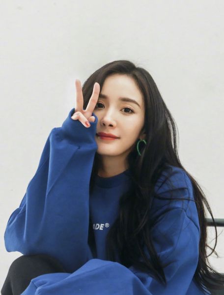 luxury brand hoodie trendy ~ versatile korean version yang mi da same blue head cotton loose letter printing 4-color sweater for men and wom, Black
luxury brand hoodie trendy ~ versatile korean version yang mi da same blue head cotton loose letter printing 4-color sweater for men and wom, Black