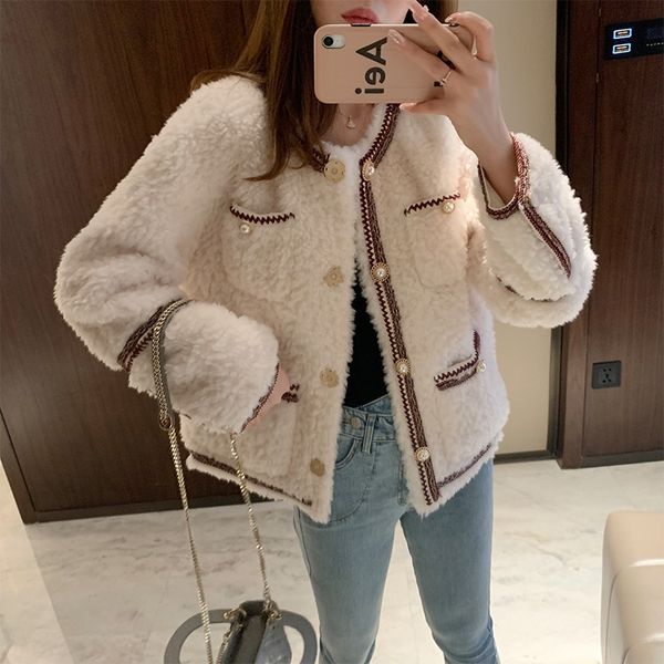 2021 autumn and winter new small fragrance lamb cashmere coat women's short fashion fur integrated sheep sheared trend, Black
2021 autumn and winter new small fragrance lamb cashmere coat women's short fashion fur integrated sheep sheared trend, Black
