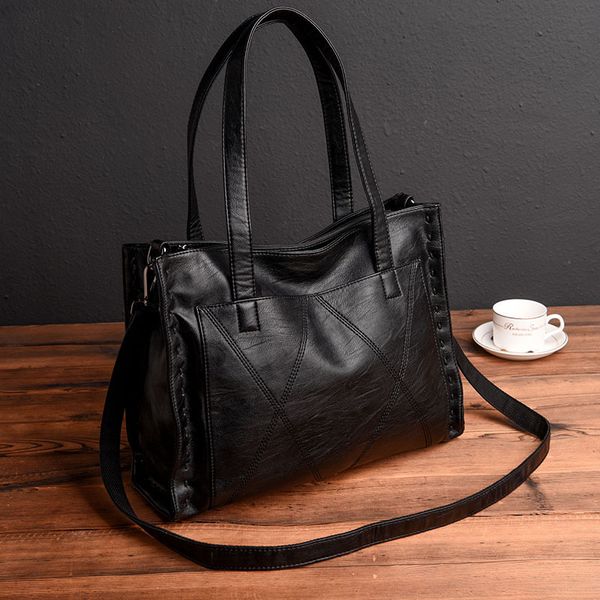 evening bag women's 2021 middle-aged mother's large capacity soft leather hand messenger fashion shoulder
evening bag women's 2021 middle-aged mother's large capacity soft leather hand messenger fashion shoulder
