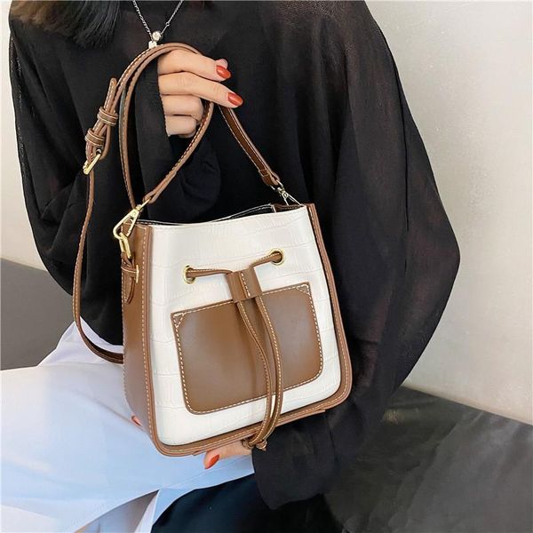 evening bags vintage fashion female tote bag 2021 pu leather women's designer handbag capacity shoulder messenger
evening bags vintage fashion female tote bag 2021 pu leather women's designer handbag capacity shoulder messenger