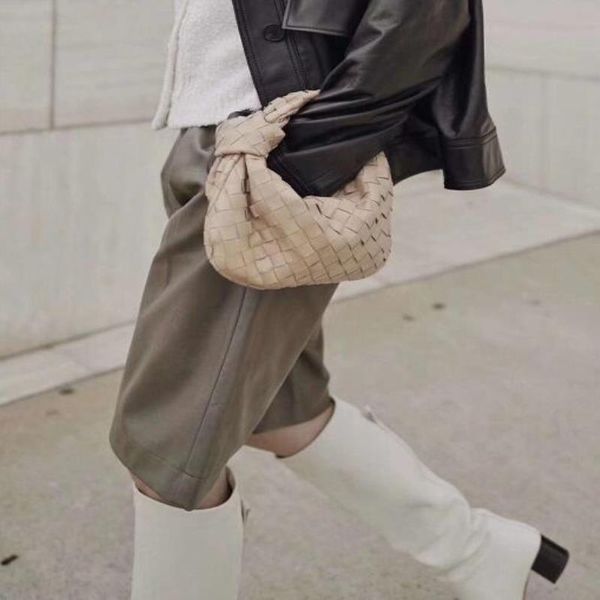 women cloud woven leather handbags hand clip handbag classic chain bags shape pouch clutch evening totes crossbody flloi
women cloud woven leather handbags hand clip handbag classic chain bags shape pouch clutch evening totes crossbody flloi
