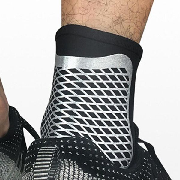 ankle support 1pcs sport est elastic high protect sports equipment safety running basketball brace, Blue;black
ankle support 1pcs sport est elastic high protect sports equipment safety running basketball brace, Blue;black