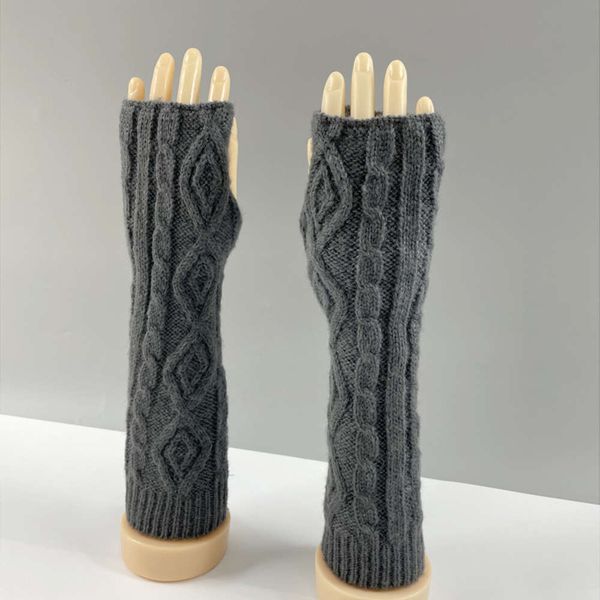 gloves arm sleeve female autumn and winter long open finger half thickened warm wool false, Blue;gray
gloves arm sleeve female autumn and winter long open finger half thickened warm wool false, Blue;gray