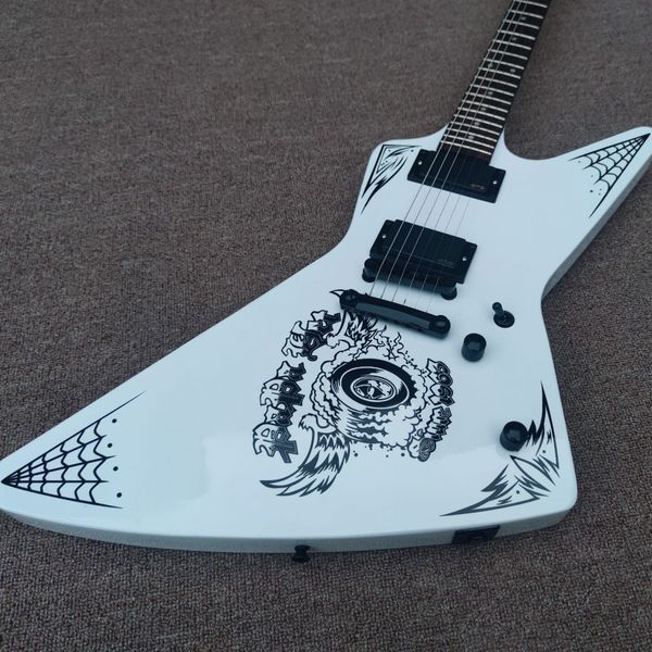 special-shaped electric guitar, white paint printing, red sandalwood tuning fork, mahogany core, black
special-shaped electric guitar, white paint printing, red sandalwood tuning fork, mahogany core, black