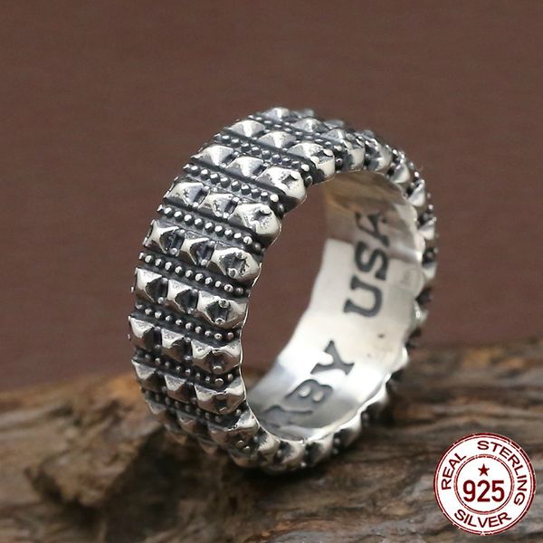 100% s925 sterling silver men's ring personality fashion classic jewelry punk style carved letters simple style to send a gift
100% s925 sterling silver men's ring personality fashion classic jewelry punk style carved letters simple style to send a gift