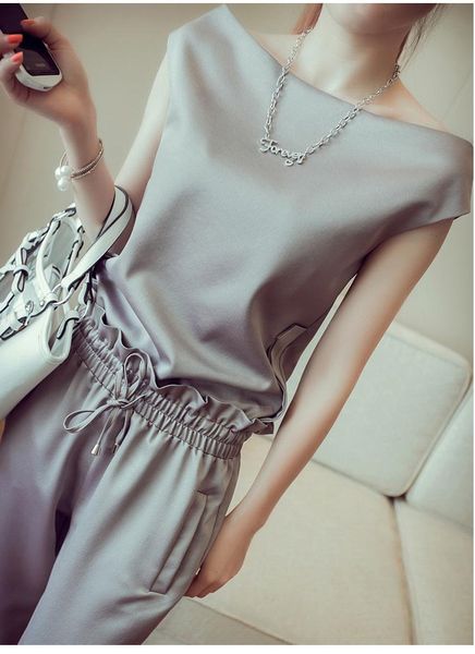 women's tracksuits one-shouldered suit for women 2021 fashion trend with petite chic and slim two-piece 0064(pearl diary), Gray
women's tracksuits one-shouldered suit for women 2021 fashion trend with petite chic and slim two-piece 0064(pearl diary), Gray