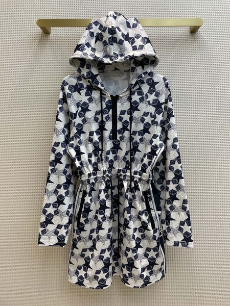 milan runway jackets 2021 autumn winter hooded long sleeve panelled women's coats designer brand same style outerwear 0813-14, Black;brown
milan runway jackets 2021 autumn winter hooded long sleeve panelled women's coats designer brand same style outerwear 0813-14, Black;brown