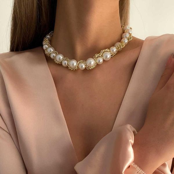 chains bohemian imitation pearl short choker necklace fashion twisted metal chain clavicle necklaces collier jewelry party accessories, Silver
chains bohemian imitation pearl short choker necklace fashion twisted metal chain clavicle necklaces collier jewelry party accessories, Silver
