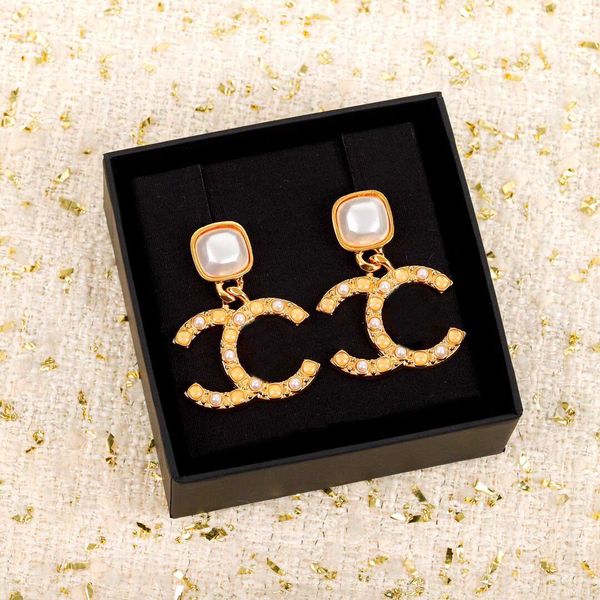 2021 drop earring with pearl in 18k gold plated for women and mother jewelry gift with box ps3797, Golden
2021 drop earring with pearl in 18k gold plated for women and mother jewelry gift with box ps3797, Golden