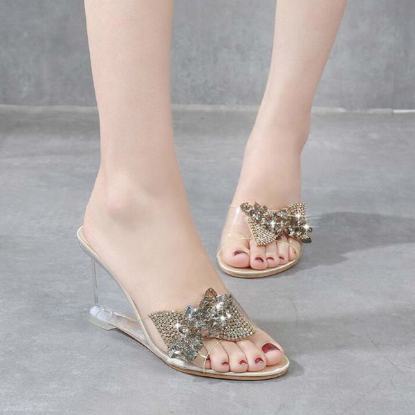 new high female savage heels will see women's shoes simple buckle word wedge transparent sandals bow-knot 2021 slippers u7oz, Black
new high female savage heels will see women's shoes simple buckle word wedge transparent sandals bow-knot 2021 slippers u7oz, Black