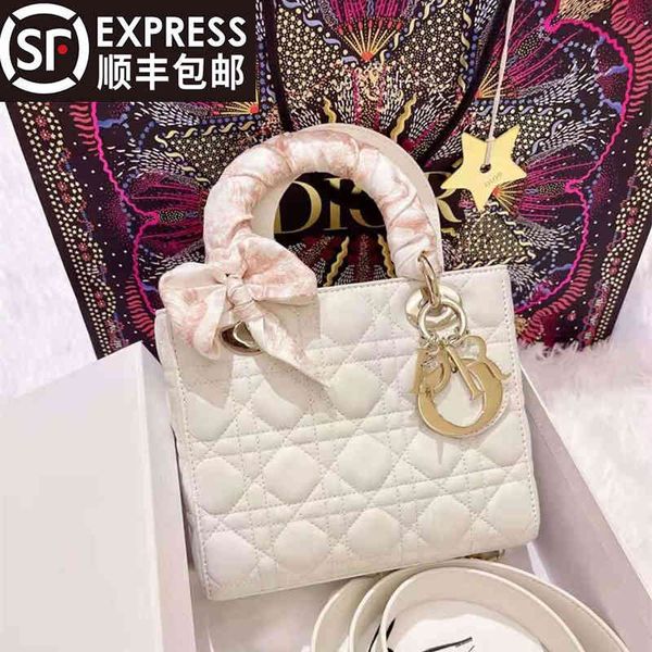 luxury herme handbags and storage 2021 new d family summer leather women's bag messenger diana portable tot lingge chain
luxury herme handbags and storage 2021 new d family summer leather women's bag messenger diana portable tot lingge chain