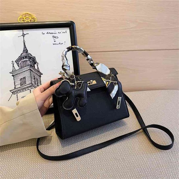 net red kelly mini women's 2021 new fashion versatile large capacity handbag lady's bridal bag
net red kelly mini women's 2021 new fashion versatile large capacity handbag lady's bridal bag