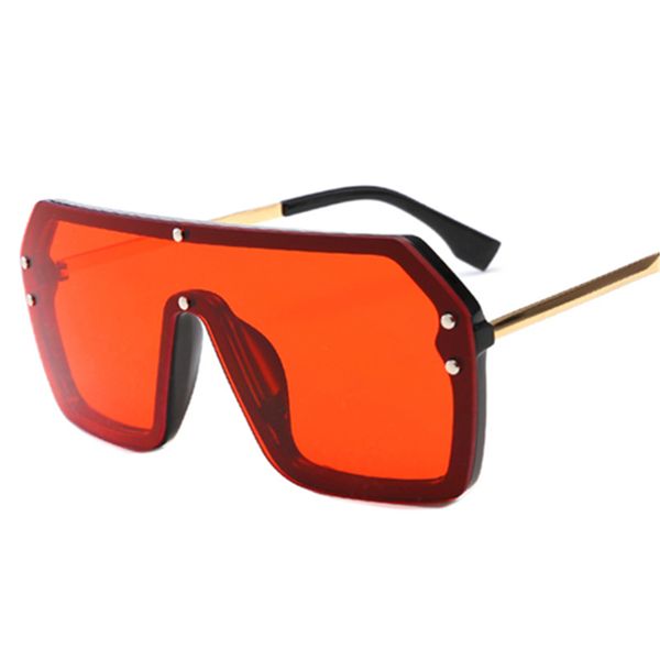 2019 fashion oversize style rivets sunglasses modern women vintage brand design sun glasses oculos de sol uv400
2019 fashion oversize style rivets sunglasses modern women vintage brand design sun glasses oculos de sol uv400