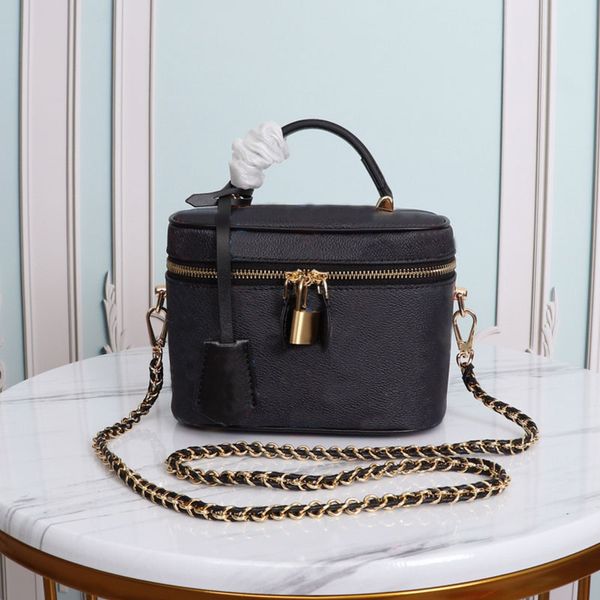 samll cosmetic bag ladies crossbody bucket bag barrel shape shoulder bag zipper flap pouch chain woven leather
samll cosmetic bag ladies crossbody bucket bag barrel shape shoulder bag zipper flap pouch chain woven leather