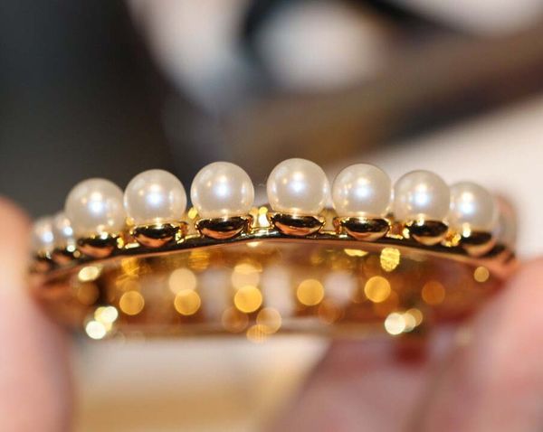 fashion style have stamp hair clip with diamond and pearl for women wedding jewelry gift with box ps4296, Golden;silver
fashion style have stamp hair clip with diamond and pearl for women wedding jewelry gift with box ps4296, Golden;silver