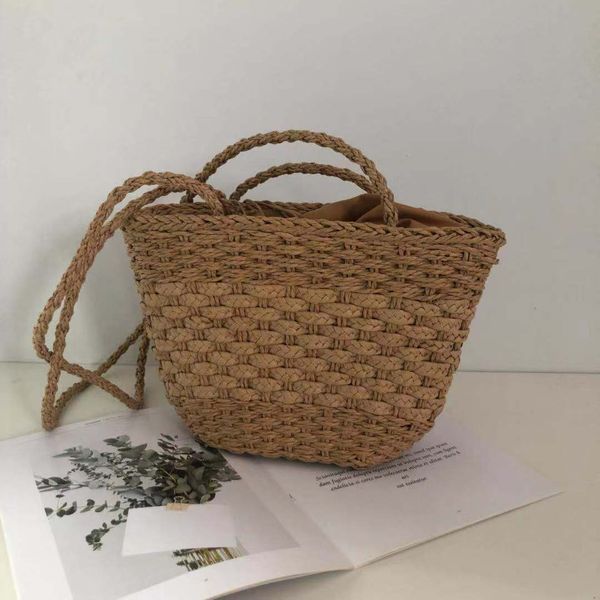 design hand 2020 new ins straw rattan bali bag beach seaside holiday one shoulder messenger bag, Red;black
design hand 2020 new ins straw rattan bali bag beach seaside holiday one shoulder messenger bag, Red;black