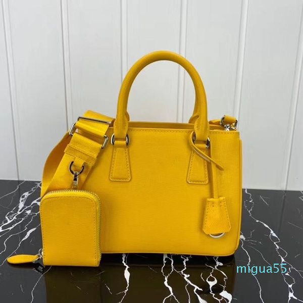 brand women's bag fashion designer shoulder bag genuine leather with webbing straps bags 
brand women's bag fashion designer shoulder bag genuine leather with webbing straps bags