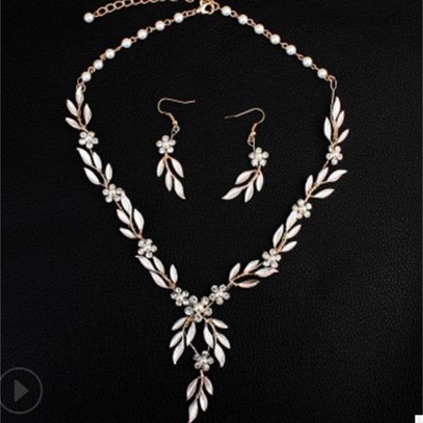 2set/lots low price crystal diamond jewelry wedding bride set necklace earings (24vv, Silver
2set/lots low price crystal diamond jewelry wedding bride set necklace earings (24vv, Silver