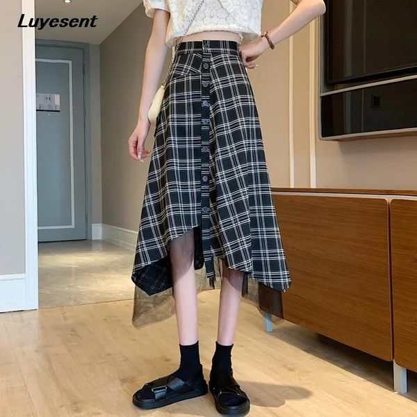 skirts y2k plaid black irregular long skirt lady mesh single breasted button high waist harajuku gothic korean fashion cloth
skirts y2k plaid black irregular long skirt lady mesh single breasted button high waist harajuku gothic korean fashion cloth